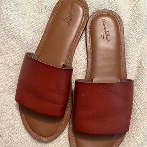 Brown leather flat sandal size 8